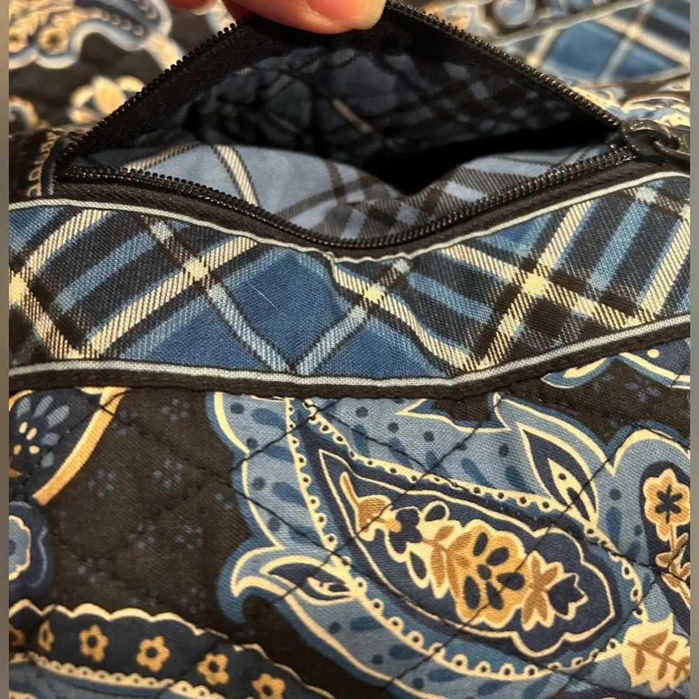 Vera Bradley Drawstring Blue Paisley Backpack Purse